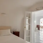 Villa White House