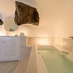 White House Villa *