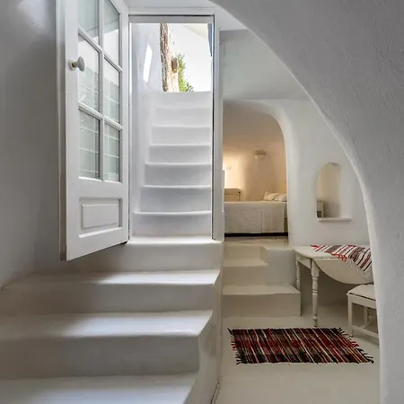 Villa White House