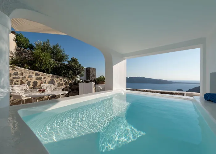 White House Foinikia (Santorini)