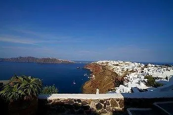White House * Foinikia (Santorini)