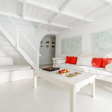 White House Foinikiá